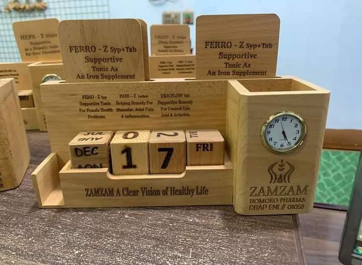 Customized Wooden Table Calendar